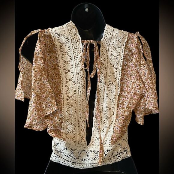 Free People Hayden boho crochet lace deep-V tie back crop top NWT size L - Picture 6 of 13
